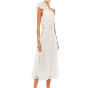 Mac Duggal || Flower Cocktail Dress | White